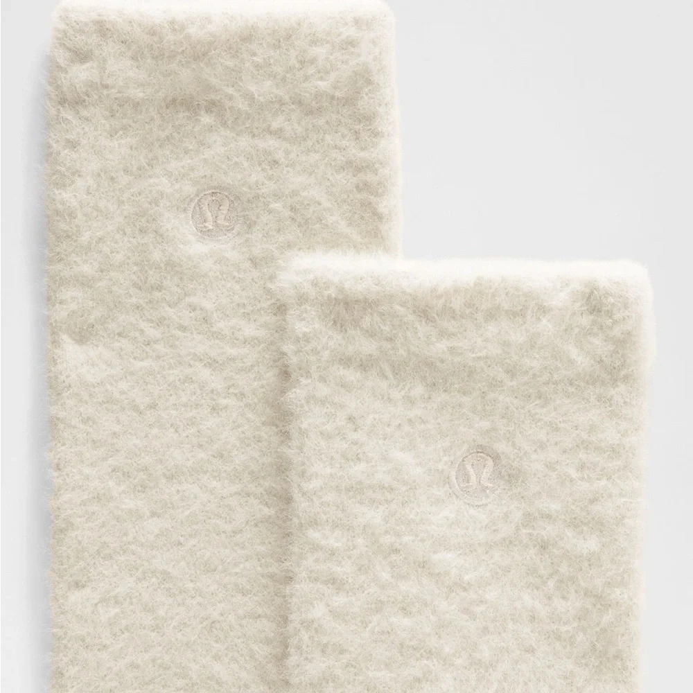 NWOT lululemon Unisex Fuzzy Crew Socks